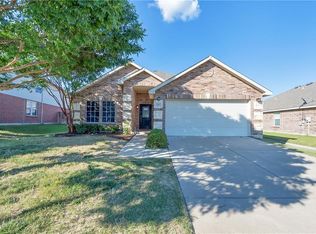 816 Crystal Dr, Burleson, TX 76028