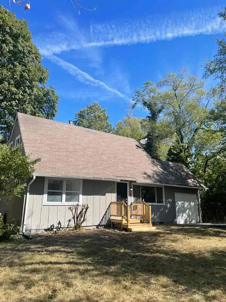 3 bed, 2.0 bath, 1130 sqft, $1,630 — Photo 1