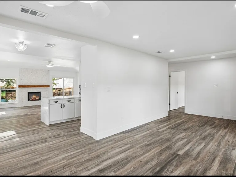 913 Filmore Dr — Photo 11