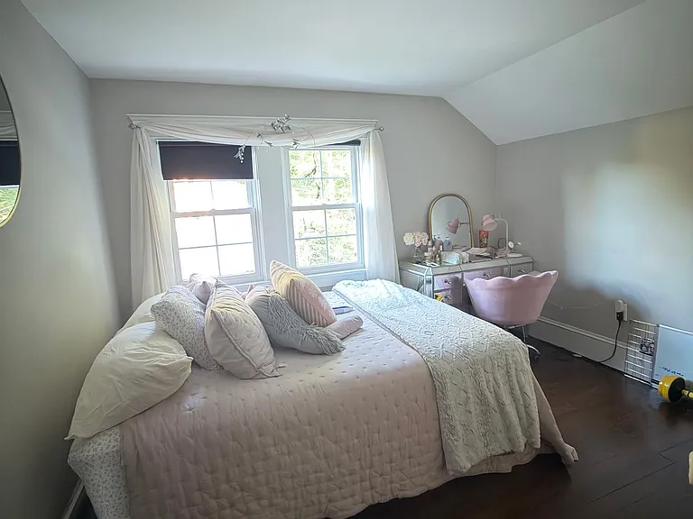 188 Plainville Ave — Photo 21