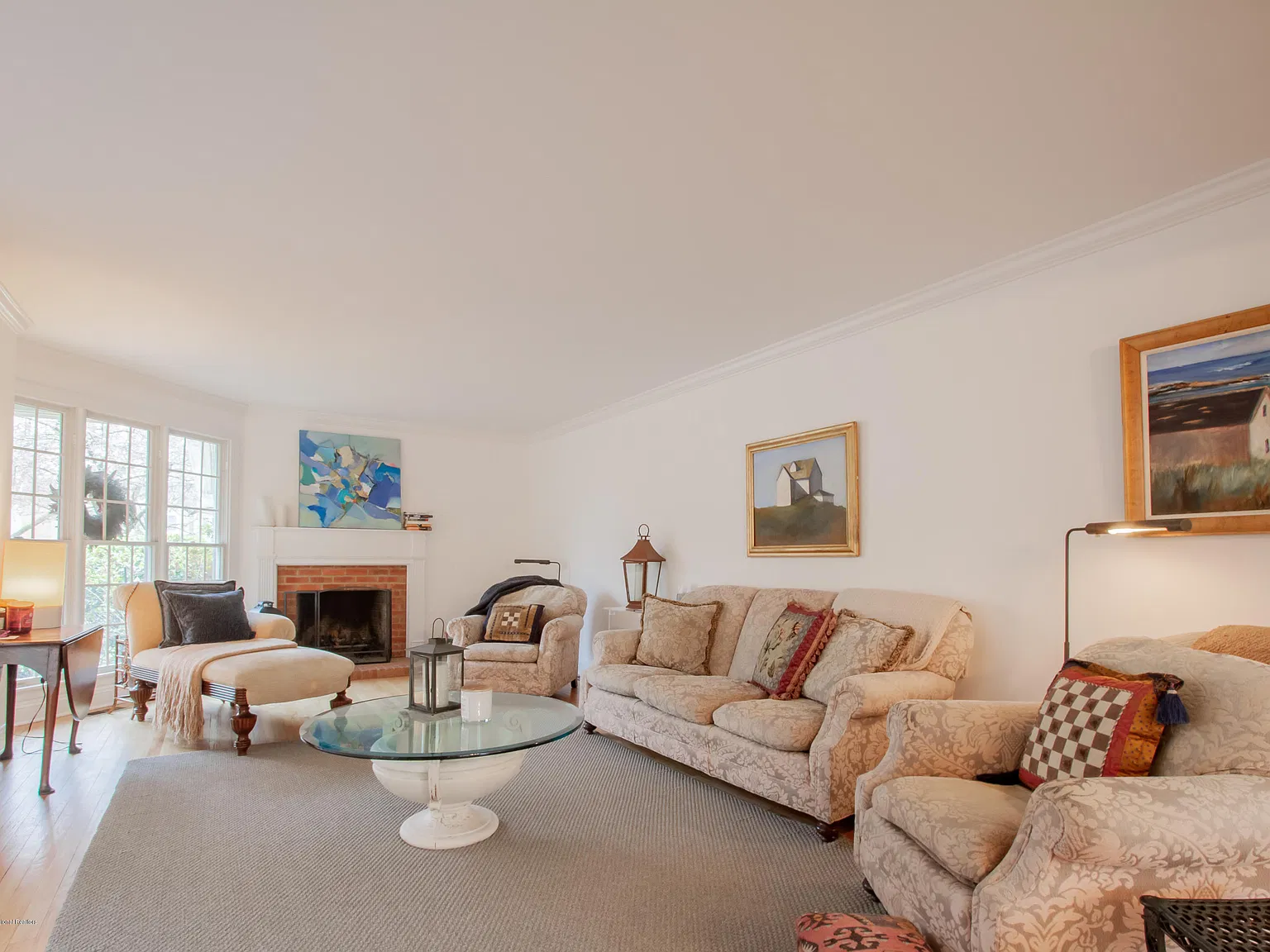3 bed, 2.5 bath, 2829 sqft, $5,775 — Photo 2