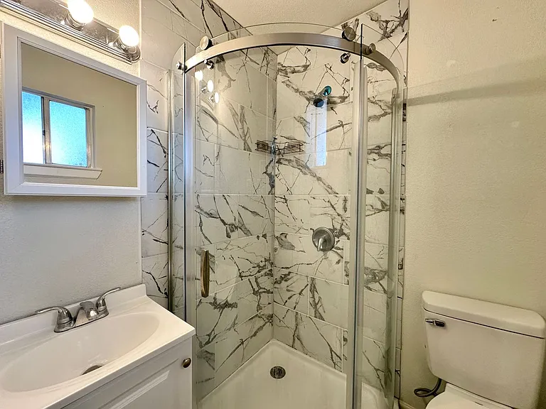 1410 Hammond Dr — Photo 20