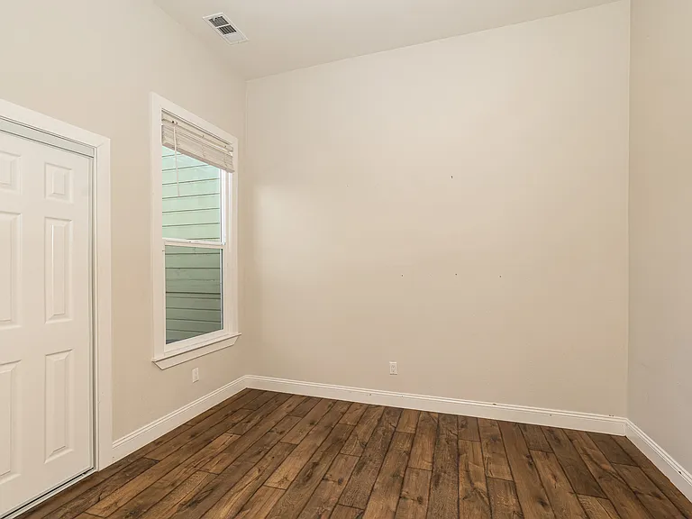 11-photo-Bedroom