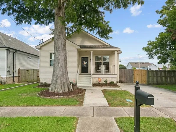 1619 Center St, Arabi, LA 70032