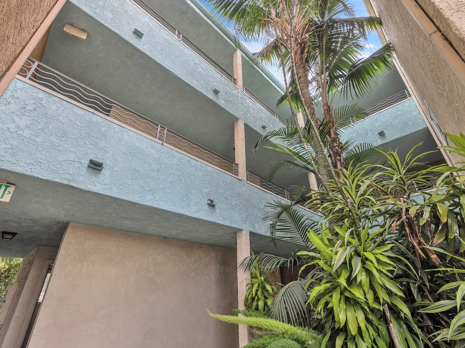 Anaheim Villa Apartments — Photo 4