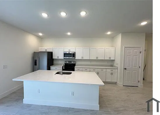 319 Anchovie Ct — Photo 8