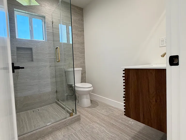 6154 1/2 Colbath Ave #6154-1/2 — Photo 13
