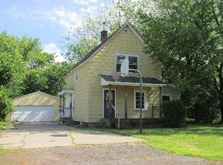 1827 E 27th St, Hibbing, MN 55746