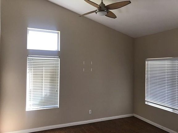 3rd image of 13083 Troy Ct