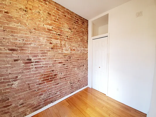 Rented by Brooklyn Property Group LLC | media 19