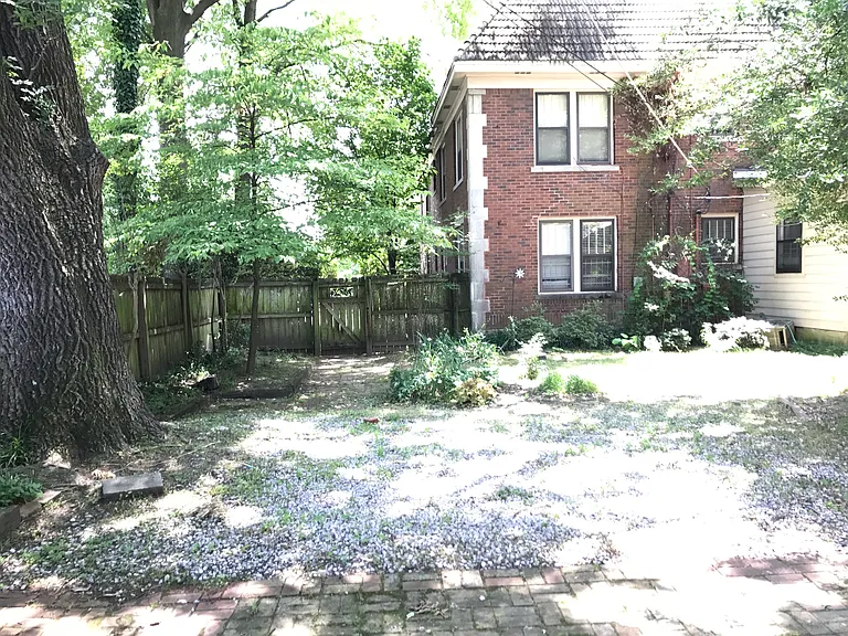 431 N Evergreen St #DOWNSTAIRS — Photo 28