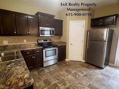 1st image of 2422 New Holland Cir #1