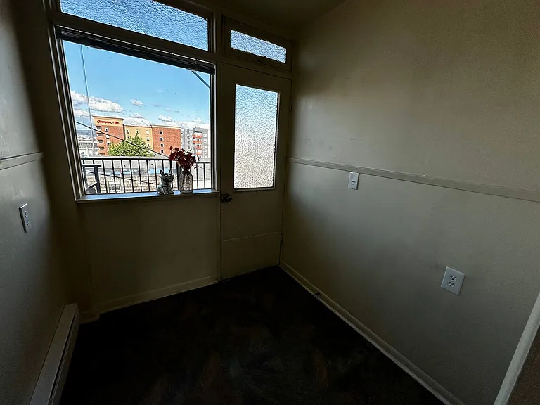 Norton Apartments @ Downtown Everett — Photo 10