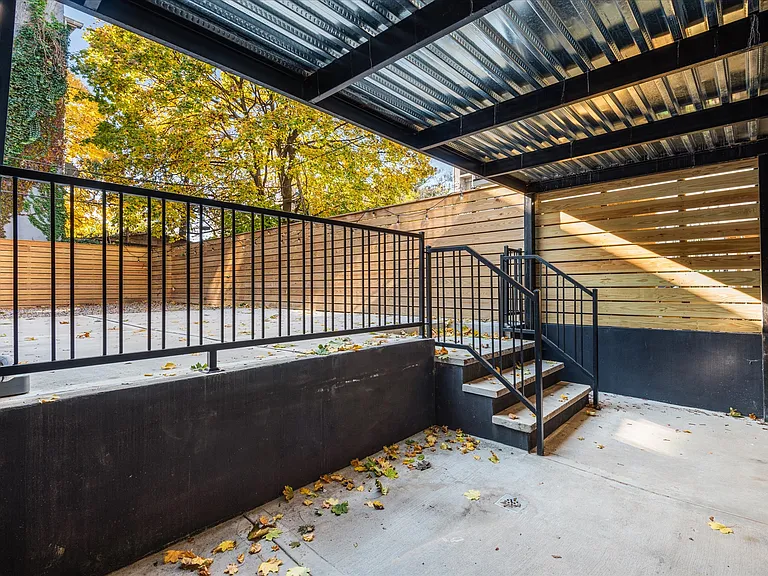 524 Herkimer St #1 — Photo 9