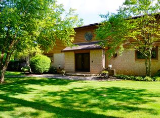 2960 Riverwoods Rd, Riverwoods, IL 60015