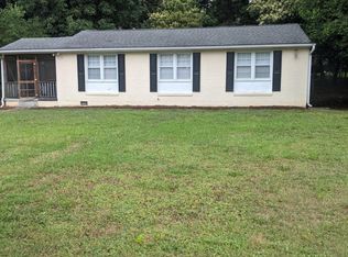 3529 Apache Dr, Raleigh, NC 27609