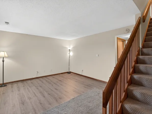506 Seagraves Ave, Kendallville, IN 46755