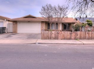 816 Pine Tree Ln, Modesto, CA 95351