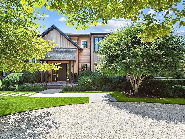 649 Hedges Ln — Photo 4