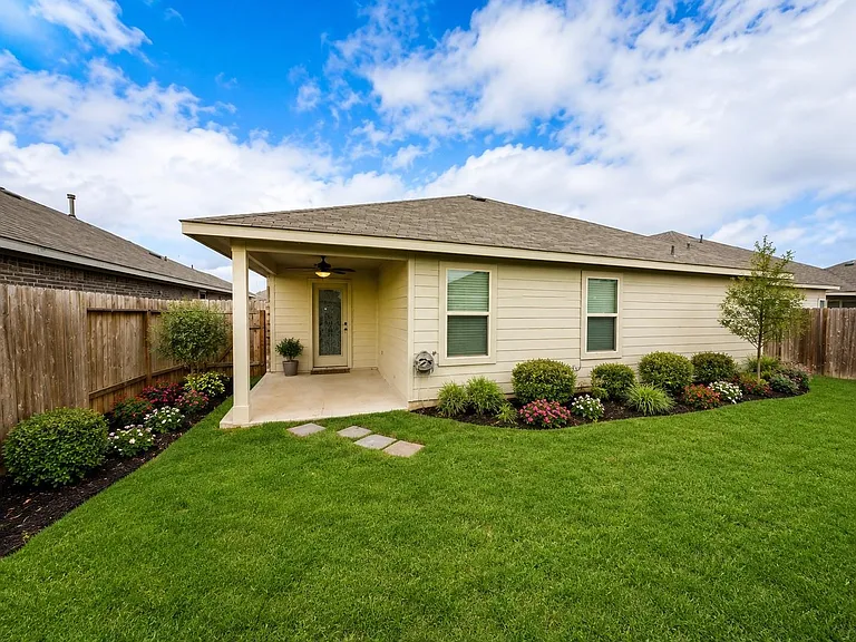 5430 Tindarey Bluff Trl — Photo 19