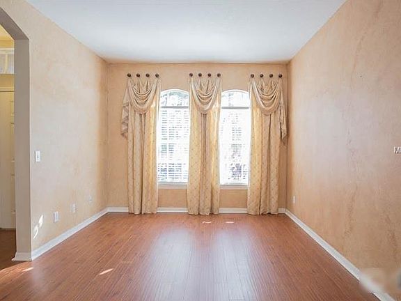 3rd image of 5810 Heronview Crescent Dr