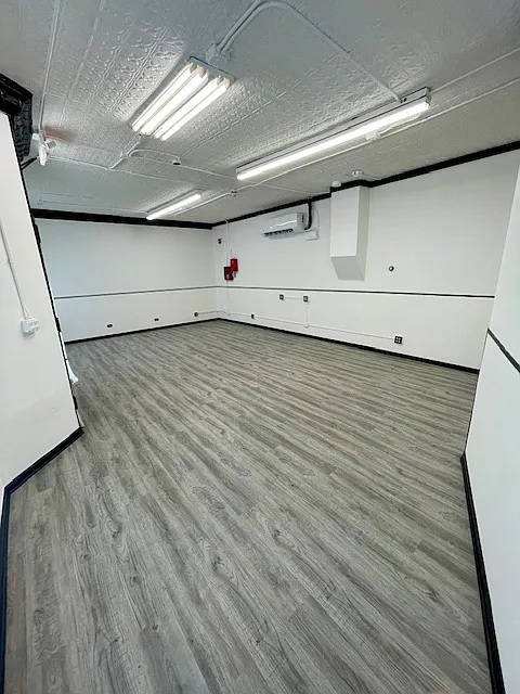 Interior 1 large room.