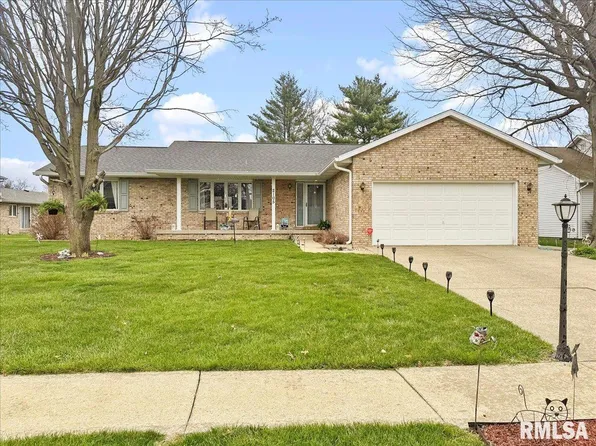 2105 Stockton Dr, Springfield, IL 62703