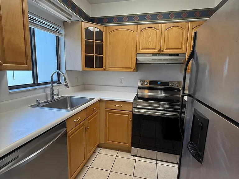3600 SW 19th Ave #51 — Photo 10