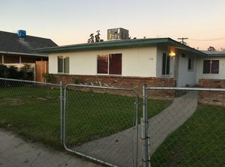 150 H St, Dinuba, CA 93618