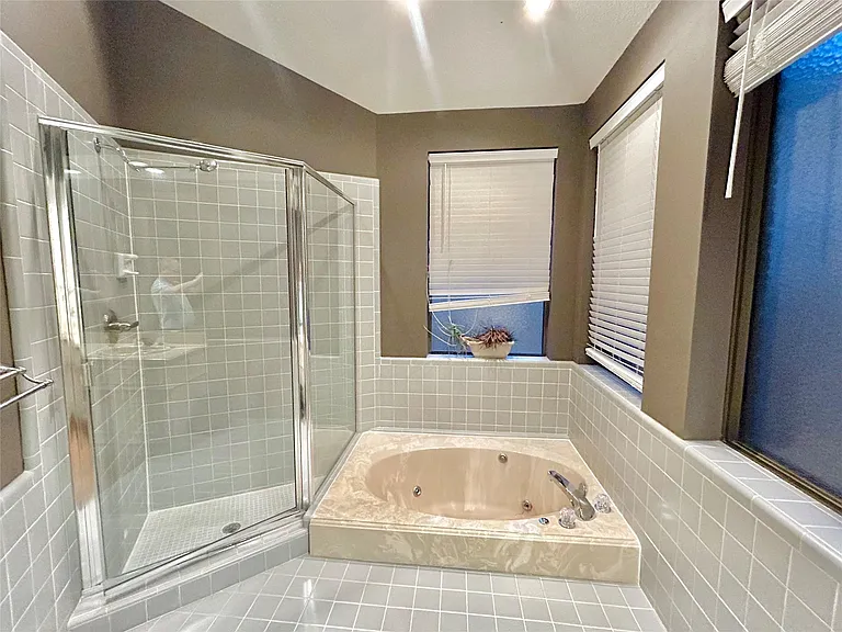 16306 Knightrider Dr — Photo 32