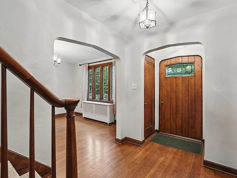 321 Jefferson Dr — Photo 6