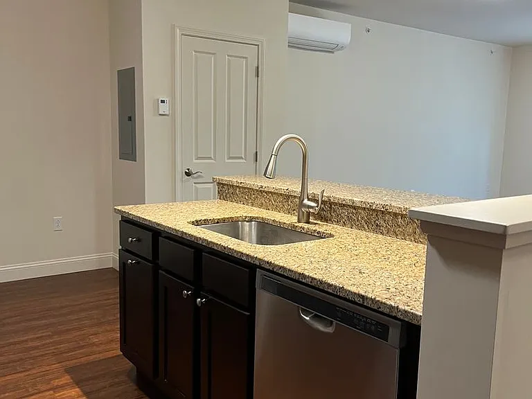 163 Bayberry Cir — Photo 5