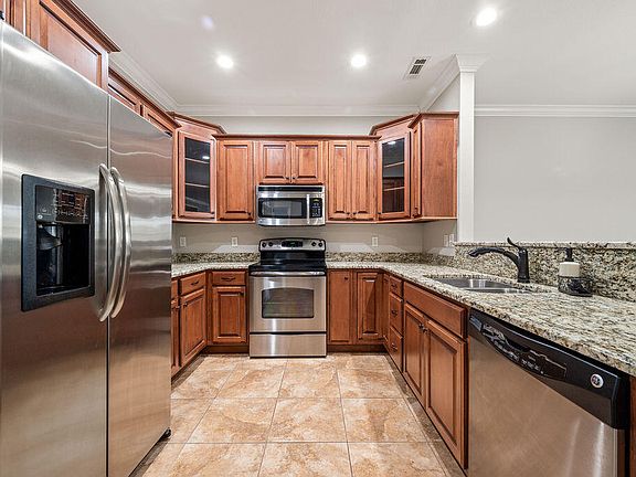 4th image of 118 Hillhouse Ln