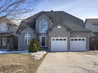 42 Oakmont Gdns, Middlesex Centre, ON N0M2A0