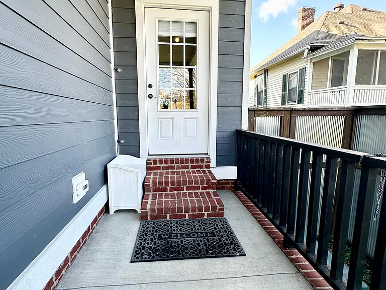 724 E 10th Ave — Photo 8