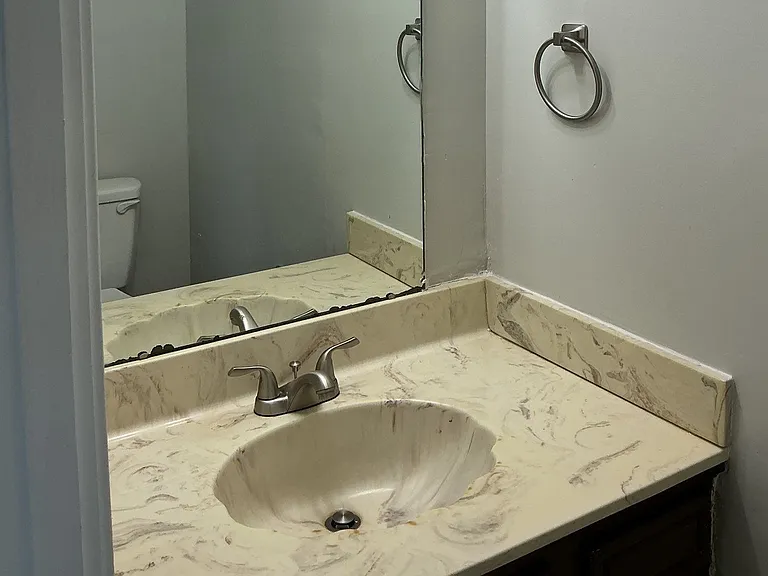 611 Walker Rd — Photo 10