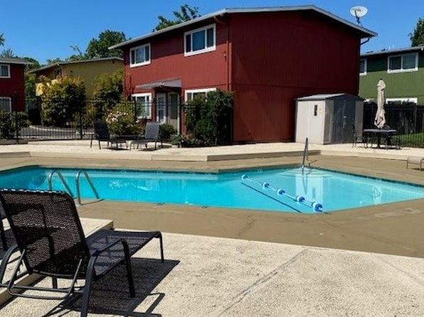 1909 W 17th Ave APT A, Eugene, OR 97402