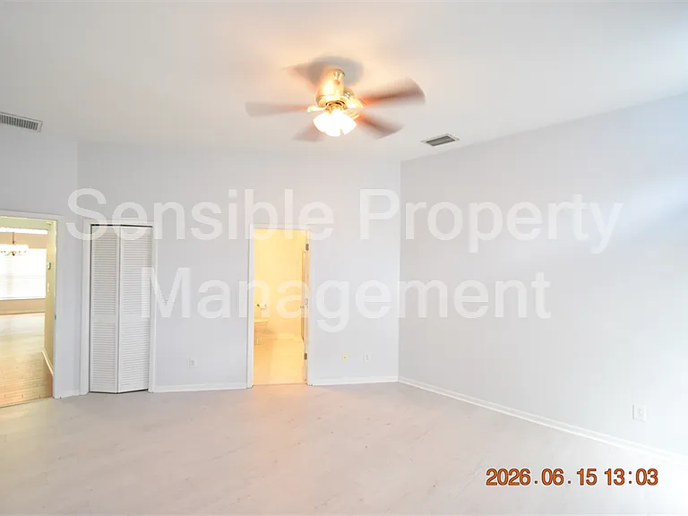 9304 Heritage Oak Ct — Photo 23