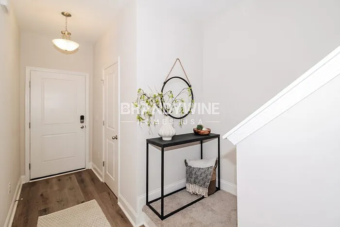 3 bed, 2.5 bath, 1511 sqft, $1,949 — Photo 3