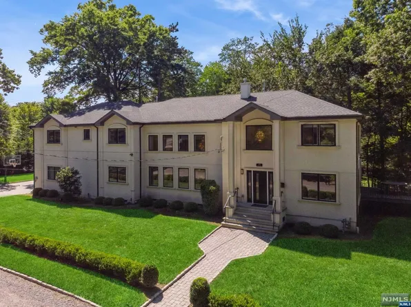 177 Orchard Rd, Demarest, NJ 07627
