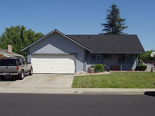 1st image of 233 Fairview Dr