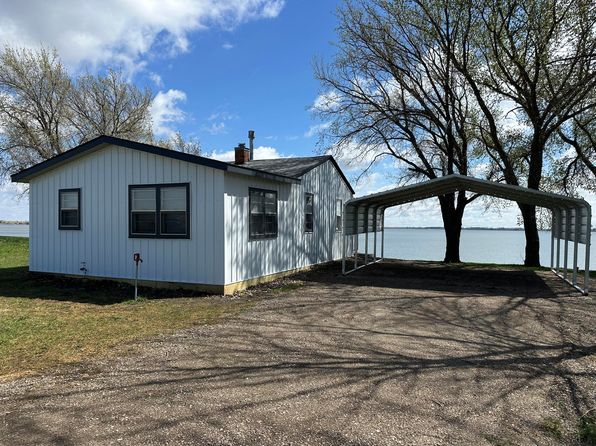 19492 W Shore Ave, Huron, SD 57350