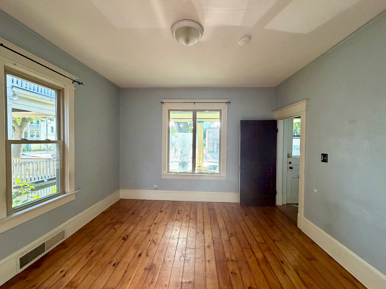 2 bed, 800 sqft, $1,600 — Photo 4