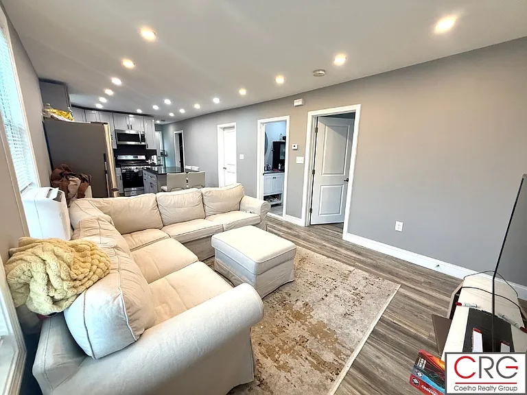 14 Vermont Ave #3 — Photo 11