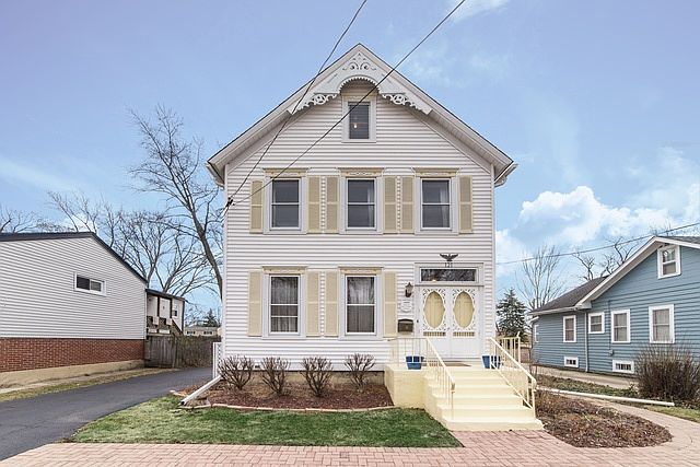 1st image of 121 N Charlotte St