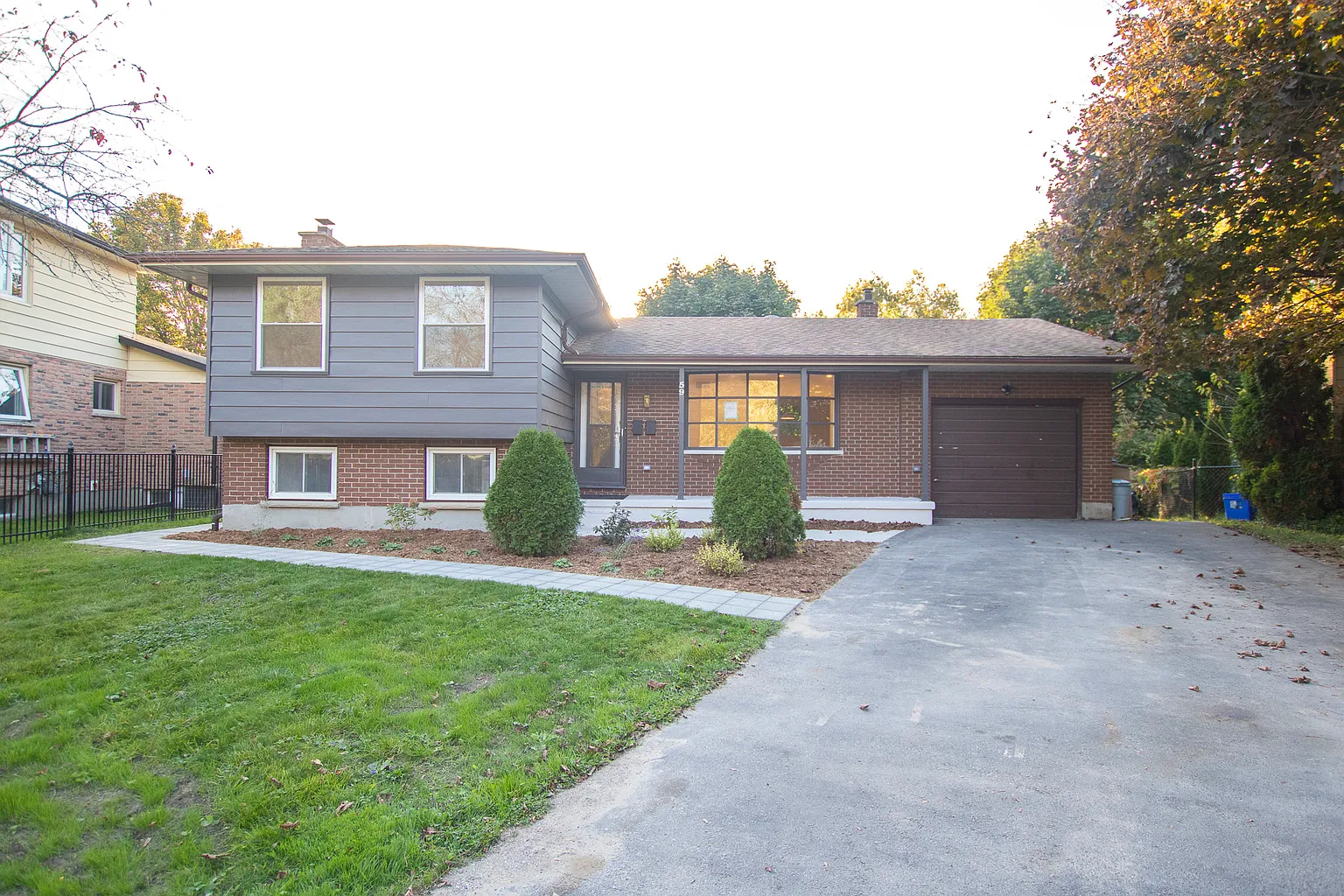 59 Haliburton Pl photo 1