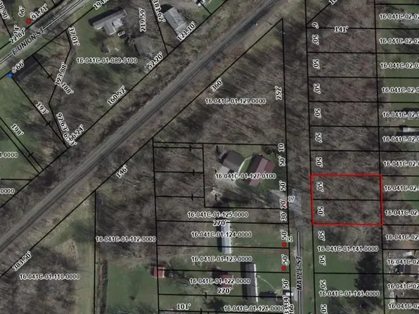 12 Maple St, Greenwich, OH 44837