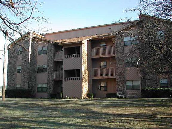 3rd image of 1000 Thousand Oaks Dr APT 148