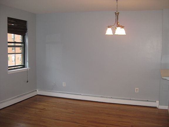 5th image of 420 Cumberland St