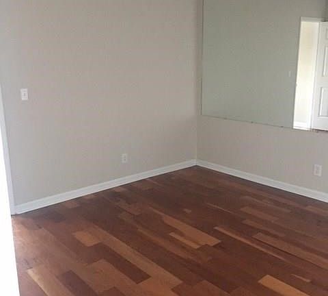 5th image of 4433 Turnberry Ct